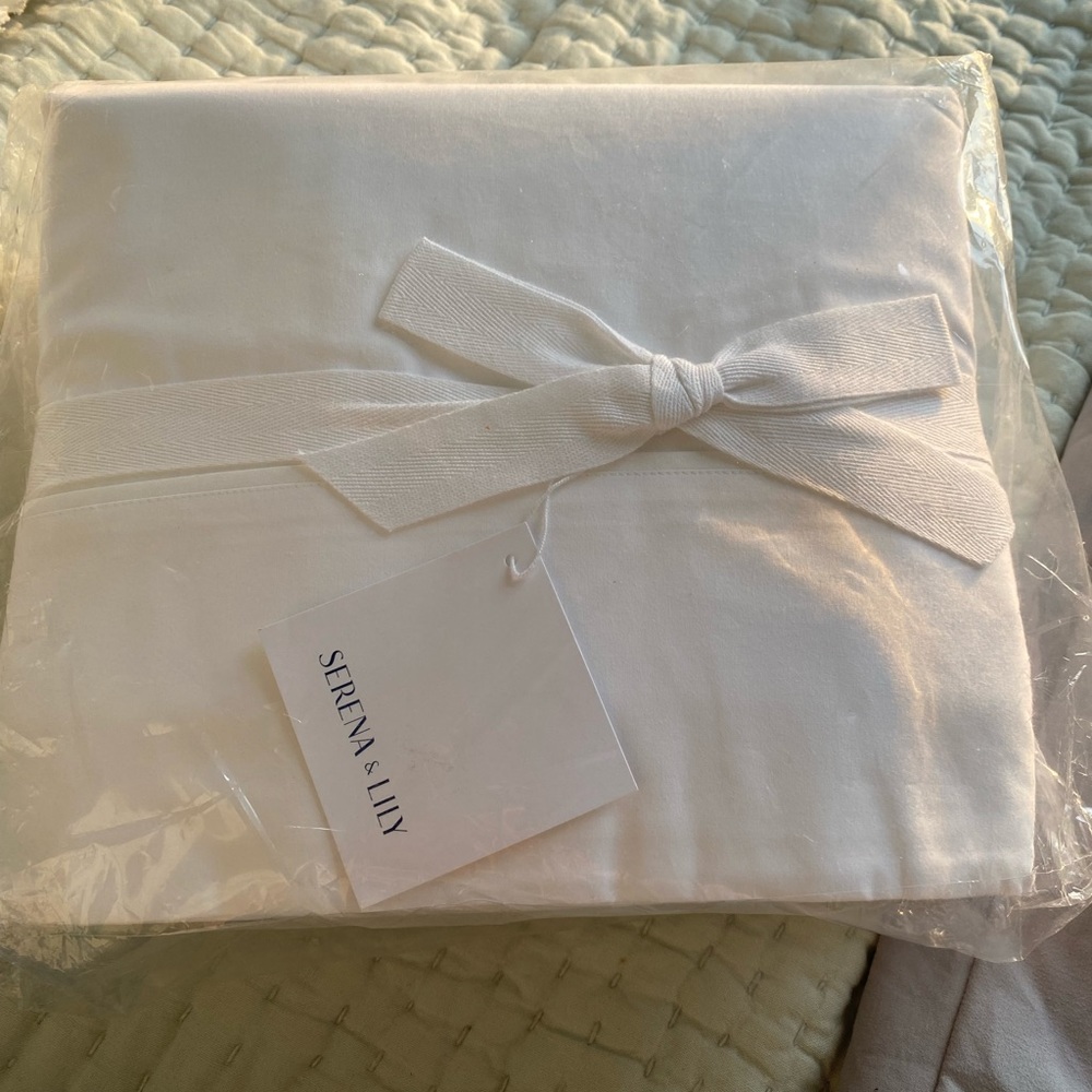 Serena & Lily Queen Sheet set